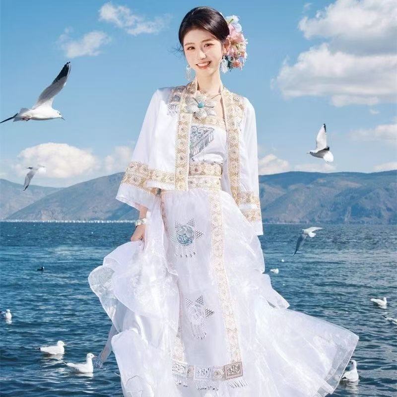 Kostium Hmong na wiosnę 2026,  – Wedding Qw recenzja i cena