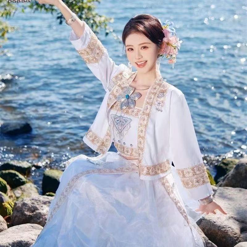 Kostium Hmong na wiosnę 2026,  – Wedding Qw recenzja i cena